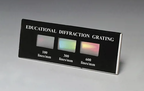 Optiske gitre, 100/300/600 l/mm (326000)