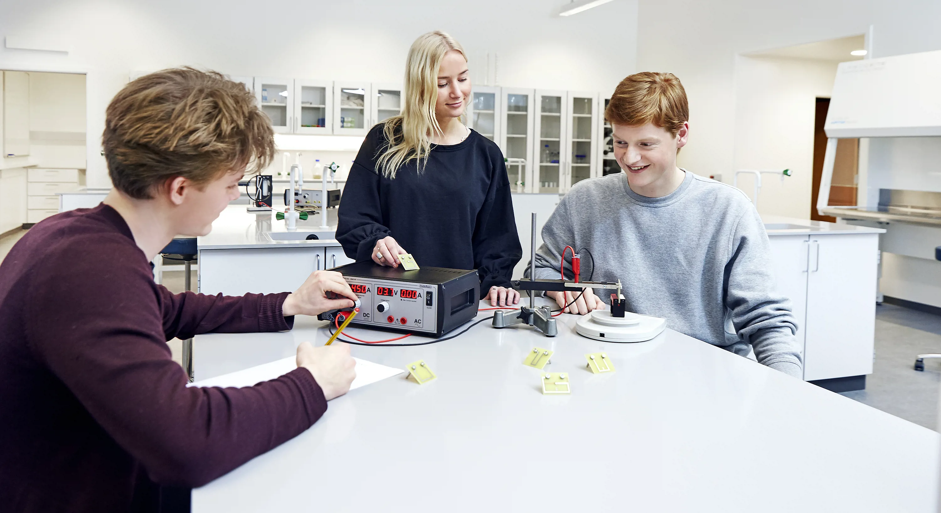 Gör skoldagen inspirerande med Frederiksen Scientific! 